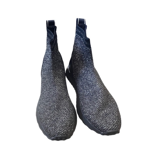 Michael Kors Metallic Bodie Bootie - Picture 6 of 12